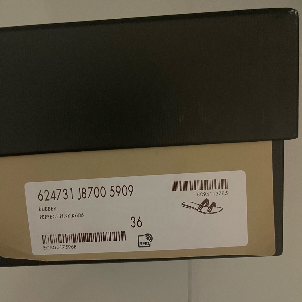 Gucci Slides - Picture 5 of 9